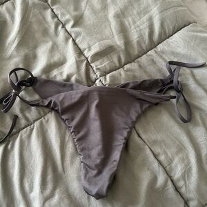Billabong tangas bottoms
